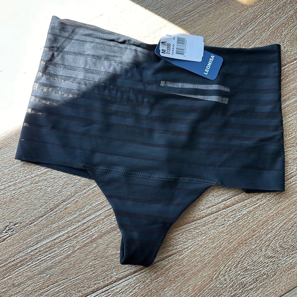 Leona’s spanx